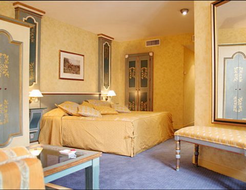 VILLA BEAUMARCHAIS VILLA BEAUMARCHAIS