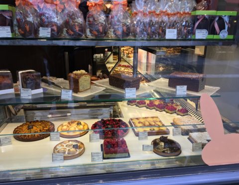 パリっ子気分で【パン・ケーキ屋さん & 調理器具専門店】 パリっ子気分で【パン・ケーキ屋さん & 調理器具専門店】